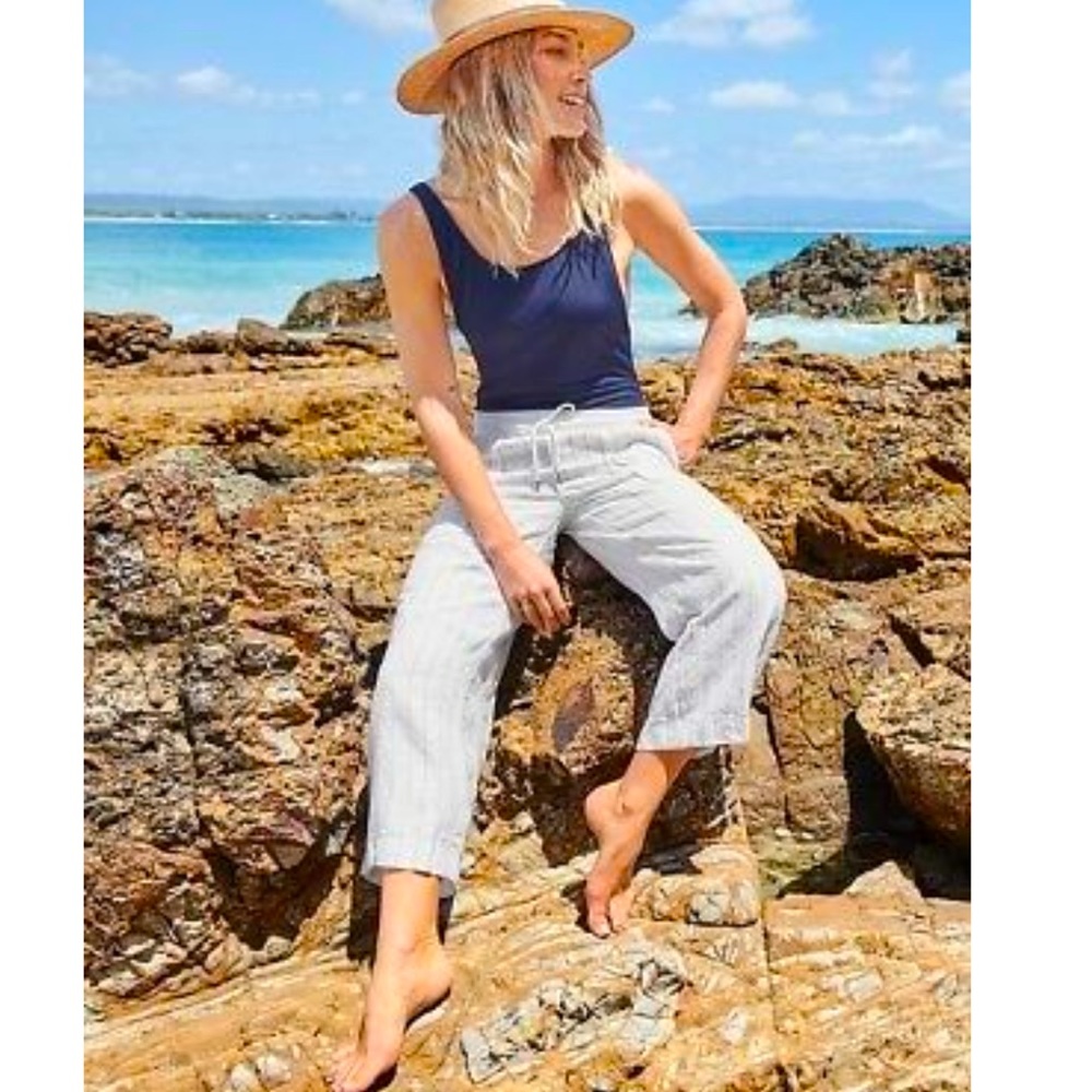 Athlete white stripe Bali linen pant